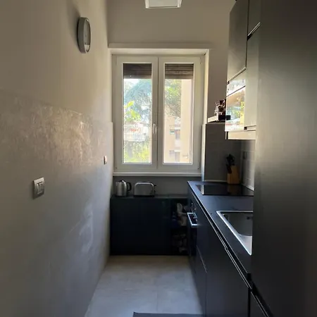 Moderno Bilocale Con Terrazzo *