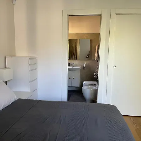 Moderno Bilocale Con Terrazzo Rome