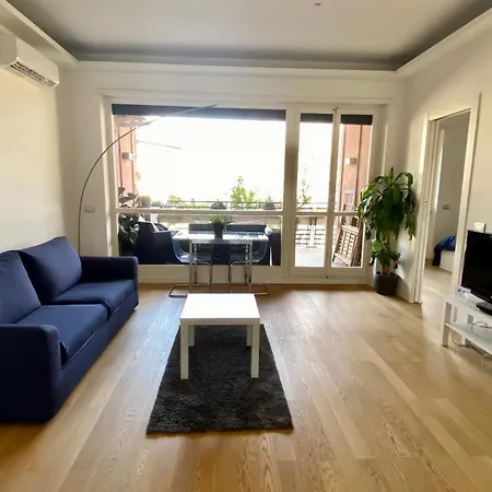 Moderno Bilocale Con Terrazzo *