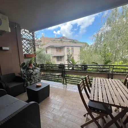 Moderno Bilocale Con Terrazzo Апартаменты *