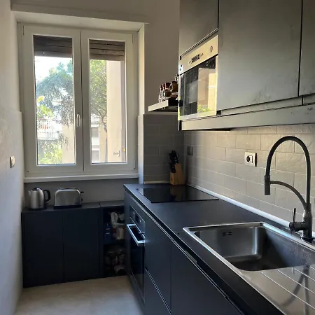 Moderno Bilocale Con Terrazzo ローマ