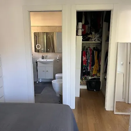 Moderno Bilocale Con Terrazzo ローマ
